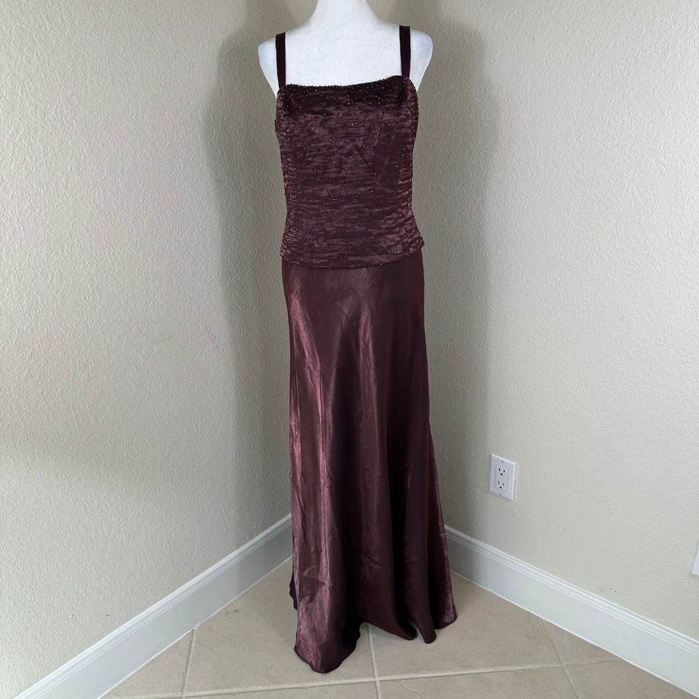 KM Collections Gown Women 10 Plum‎ Burgundy Beaded Y2K Whimsigoth Formal Dress